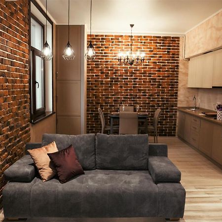 Апартаменты Центр Uman Square Apartment Ngoại thất bức ảnh