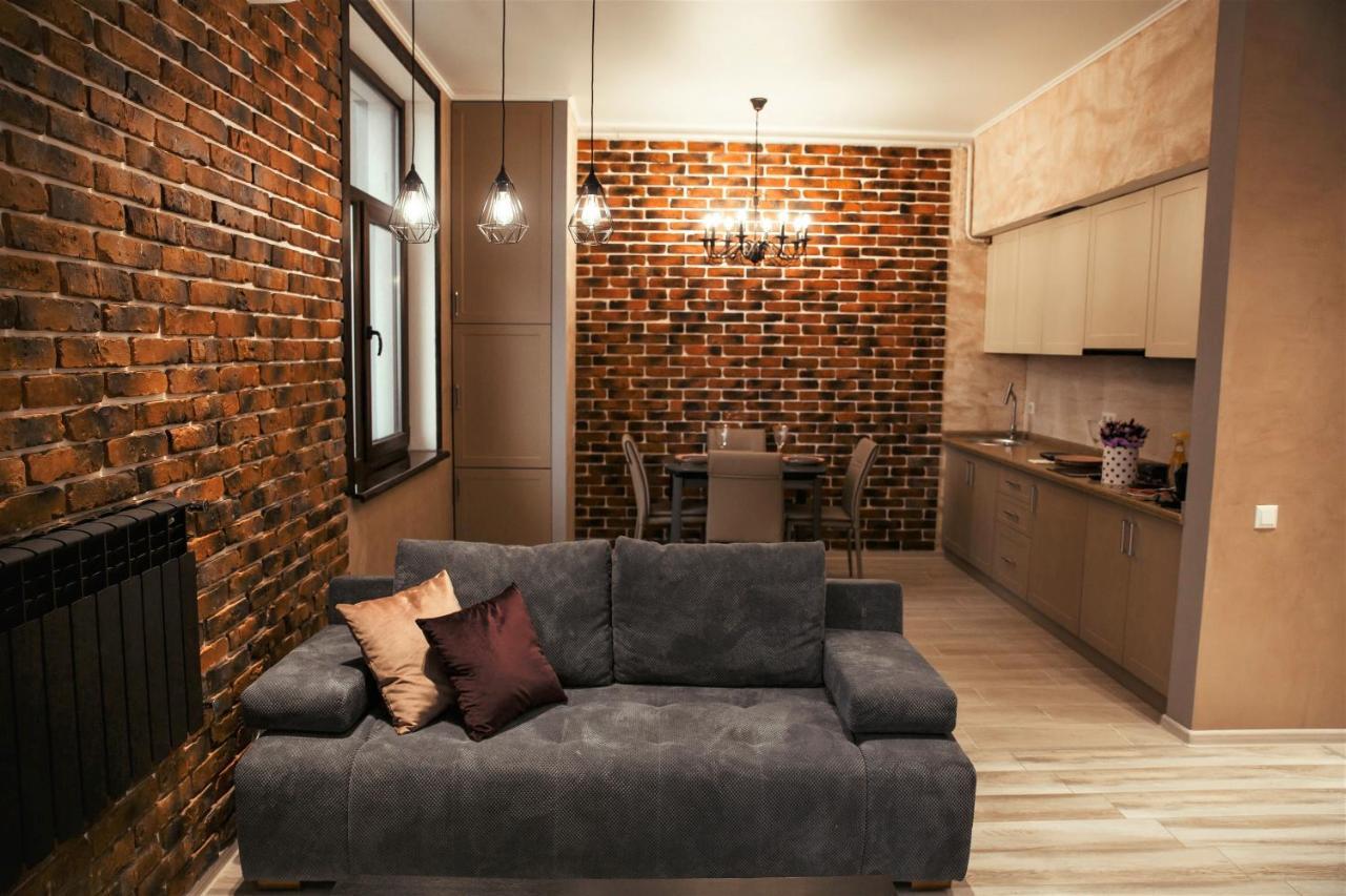 Апартаменты Центр Uman Square Apartment Ngoại thất bức ảnh