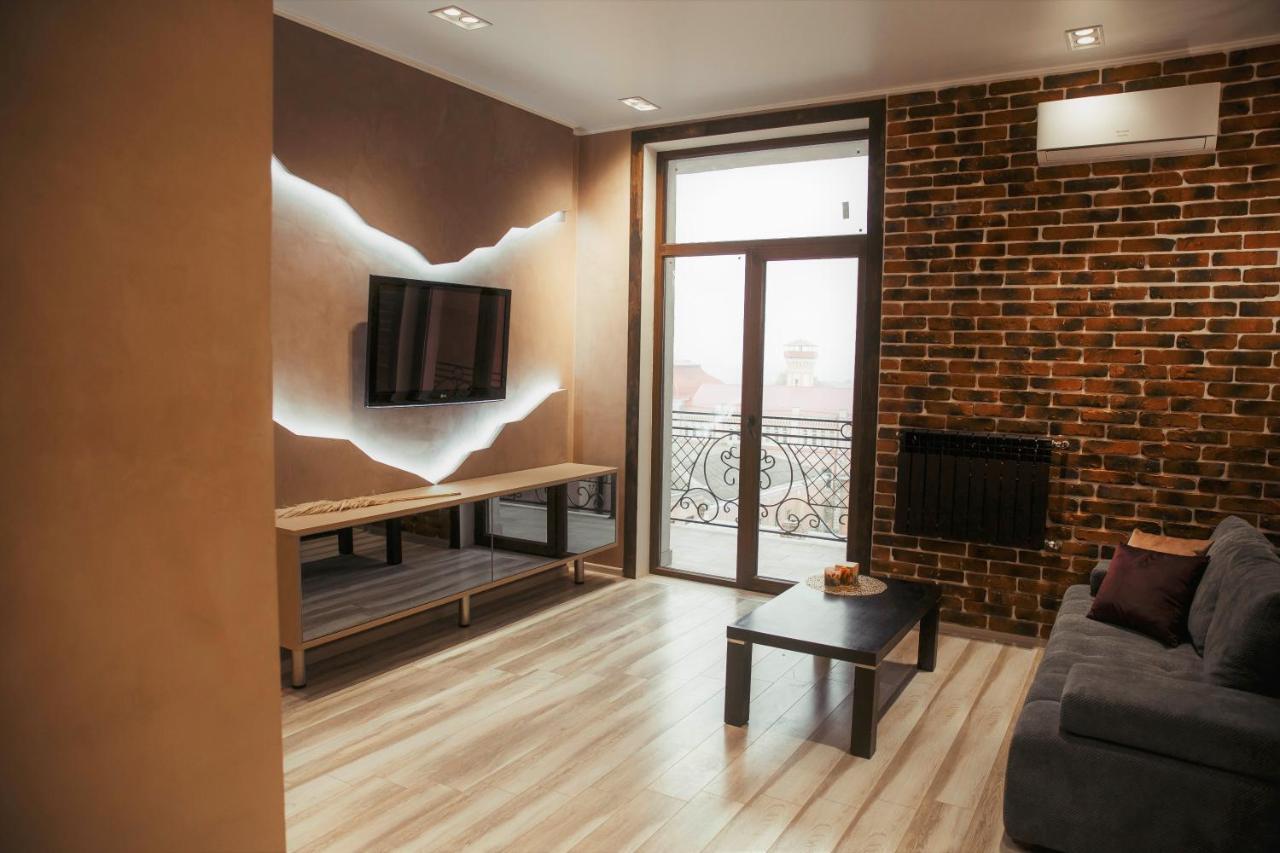 Апартаменты Центр Uman Square Apartment Ngoại thất bức ảnh
