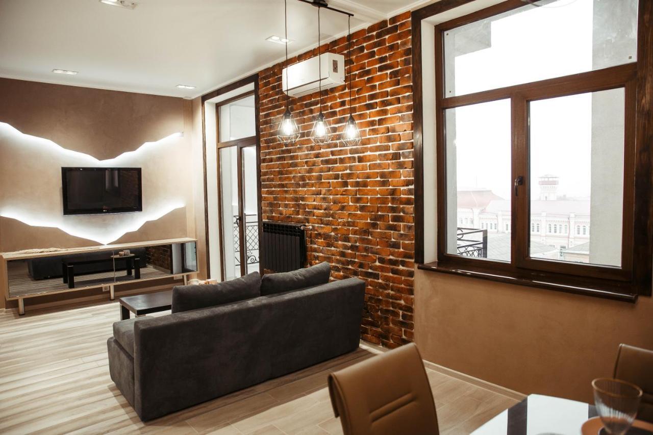 Апартаменты Центр Uman Square Apartment Ngoại thất bức ảnh